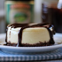 Irish Cream Mini Cheesecakes - www.thisgalcooks.com wm