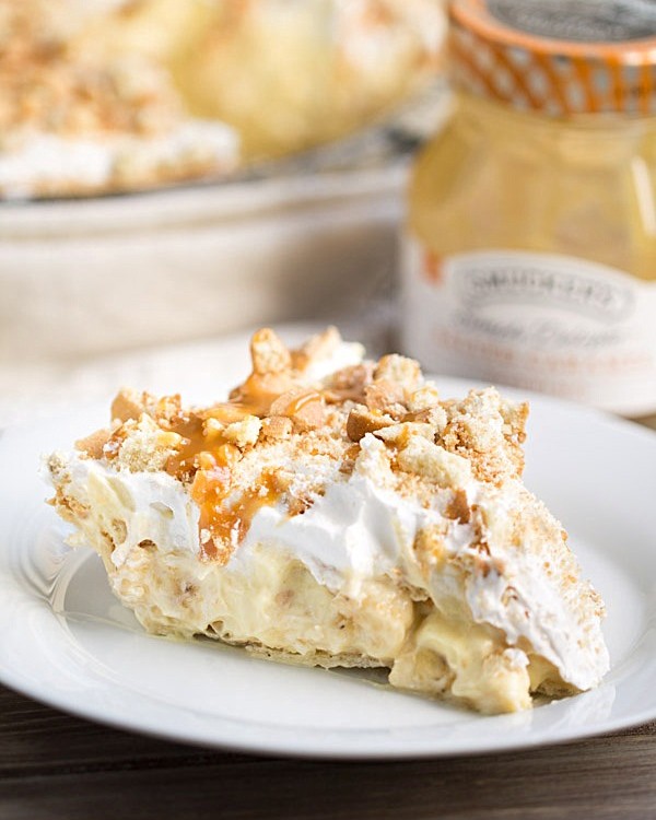 Best Ever Banana Pudding Pie on This Gal Cooks