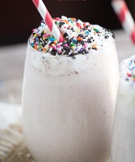 Strawberry Cookies and Cream Kefir Shake on This Gal Cooks
