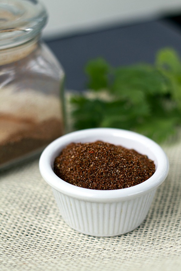 Homemade Taco Seasoning - This Gal Cooks #tacoseasoning #seasonings #tacos