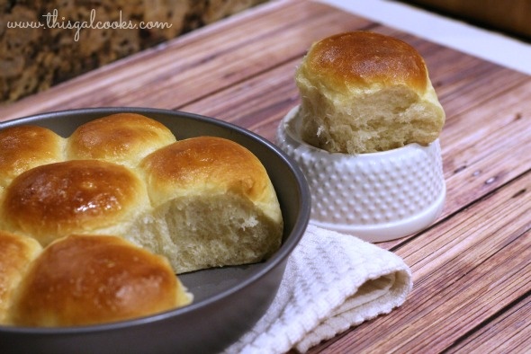 Honey Butter Dinner Rolls