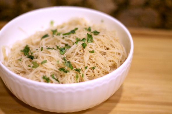 sesame garlic rice noodles