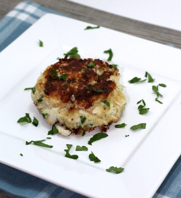 Crab Cakes - This Gal Cooks #seafood