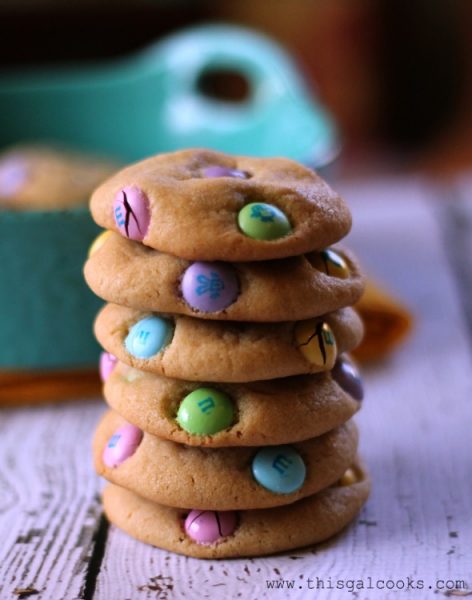M&M Easter Cookies - This Gal Cooks #dessert #cookie #easter
