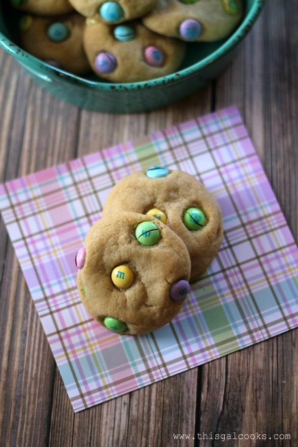 M&M Easter Cookies - This Gal Cooks #dessert #cookie #easter