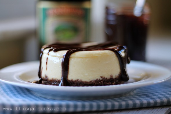 Irish Cream Mini Cheesecakes - www.thisgalcooks.com wm