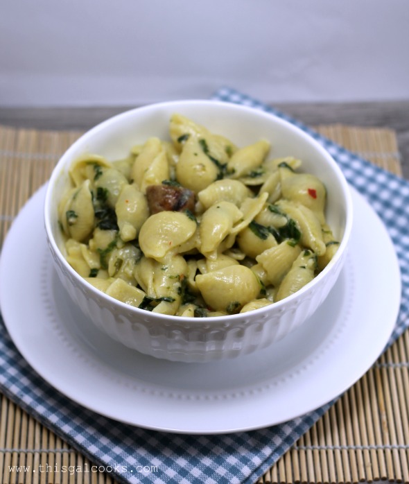 A quick and easy dinner is only 20 minutes from your dinner table - Simple Spinach and Sausage Pasta | This Gal Cooks