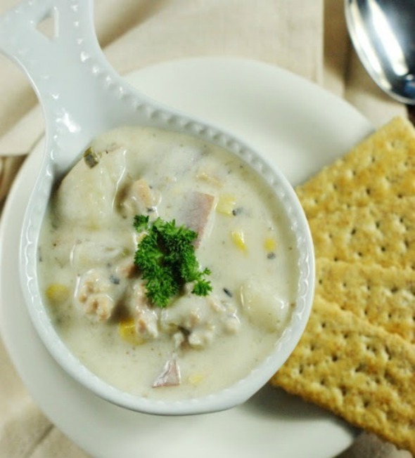 Slow Cooker Clam Chowder_top view 2