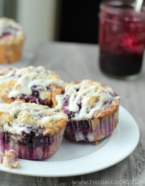 Blueberry Coffee Cake Muffins from www.thisgalcooks.com #blueberrymuffins #coffeecake WM