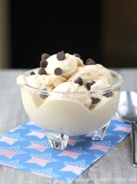 Peanut Butter Frozen Yogurt from www.thisgalcooks.com #peanutbutter #yogurt  WM