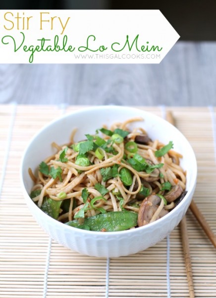 Vegetable Stir Fry Lo Mein from www.thisgalcooks.com #lomein #vegetarian 2WM