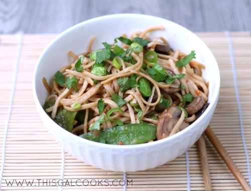 Vegetable Stir Fry Lo Mein from www.thisgalcooks.com #lomein #vegetarian WM