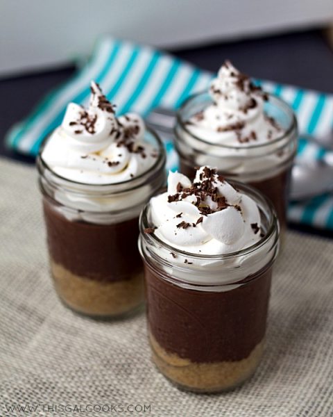 Chocolate Pudding Pie In A Jar from www.thisgalcooks.com #pudding #chocolate #jarrecipes