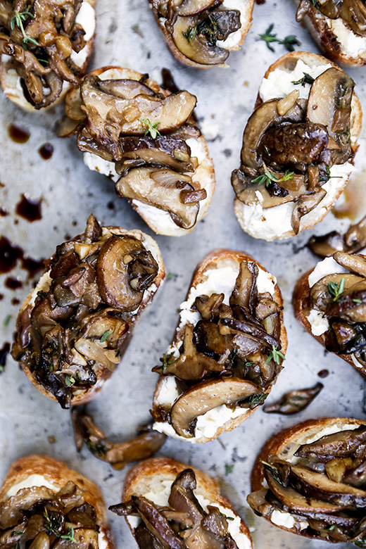 Mushroom-Goat-Cheese-Crostini-Pin-2