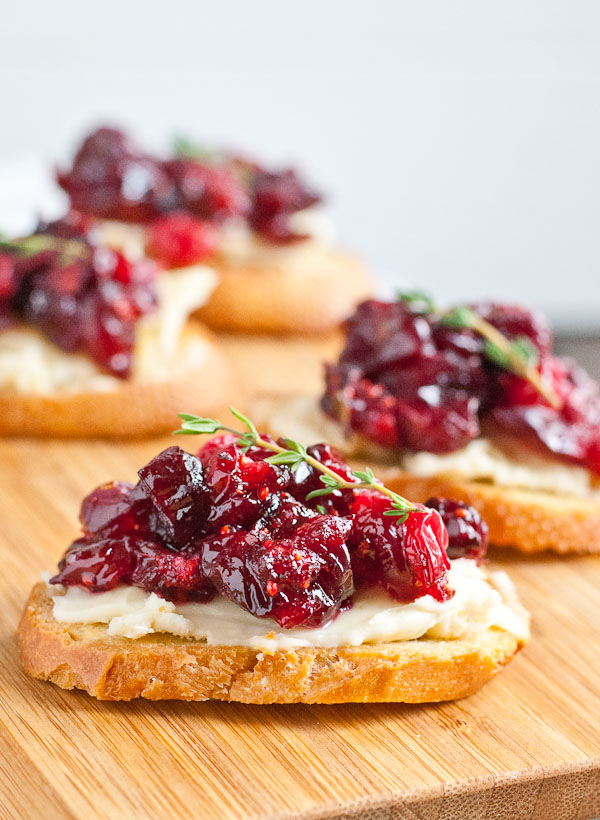 cranberry-brie-appetizer-crostini-7