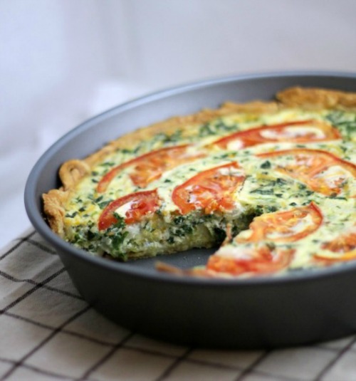 7. Tomato Bacon Spinach Quiche