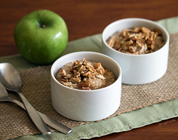 Apple Pie Oatmeal - This Gal Cooks #vegan #breakfast #dairyfree