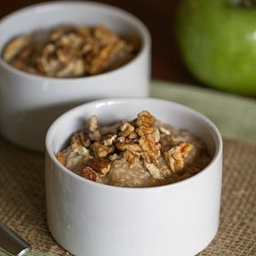 Apple Pie Oatmeal - This Gal Cooks #vegan #breakfast #dairyfree