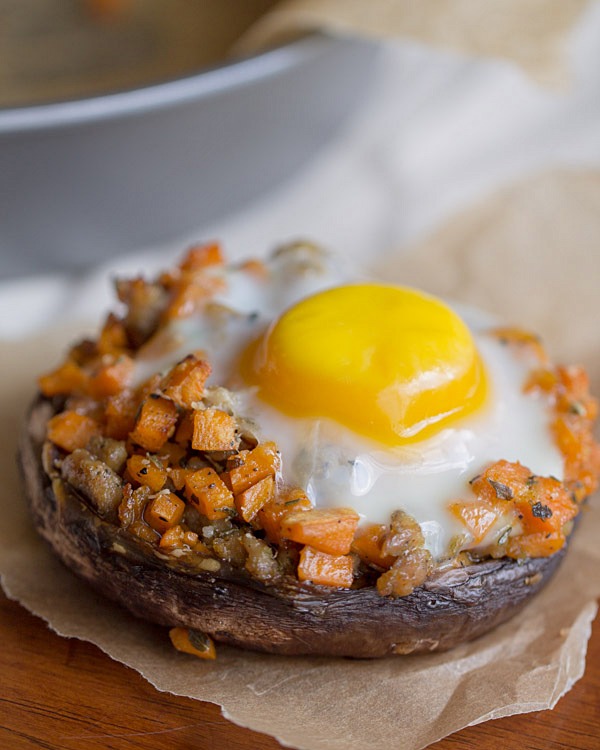 Sausage + Sweet Potato Stuffed Portabello: Chicken Sausage and diced sweet potatoes are sautéed in Italian seasonings, stuffed into portabellos, topped with an egg and baked to perfection.