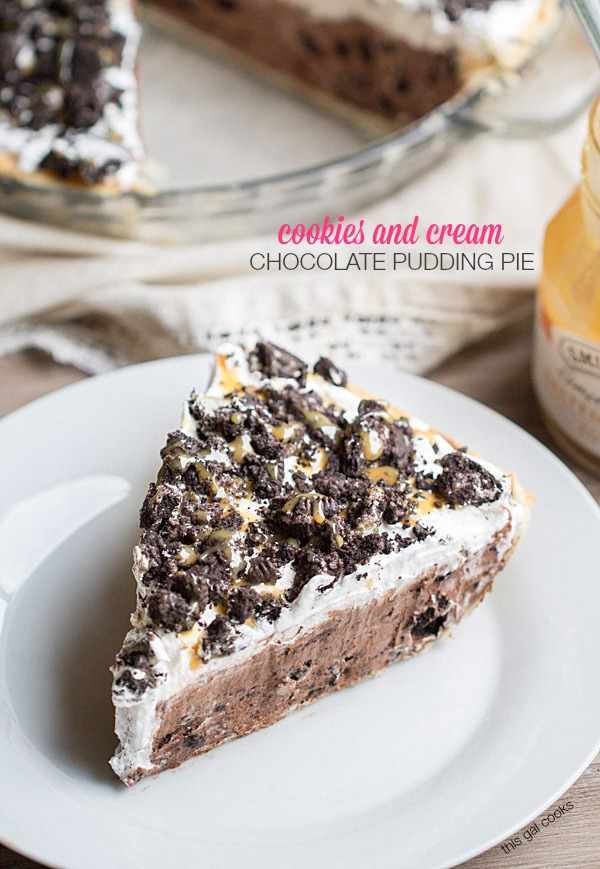 Cookies and Cream Chocolate Pudding Pie on This Gal Cooks #dessert #nobake