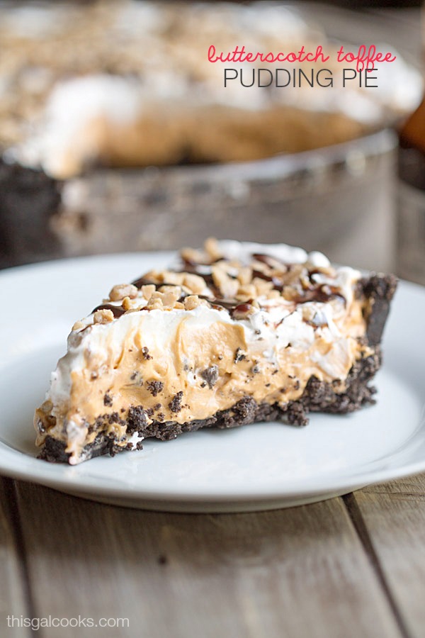 My new FAVORITE pudding pie - Butterscotch Toffee Pudding Pie| This Gal Cooks