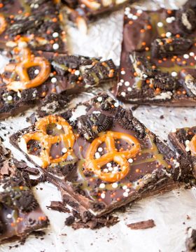 Dark Chocolate Oreo Pretzel Bark | This Gal Cooks #dessert #candybark