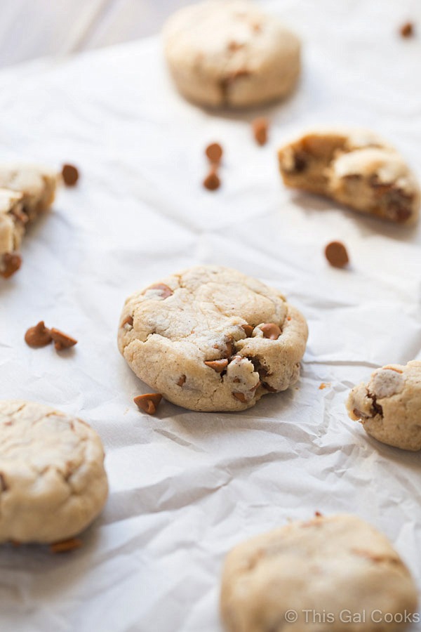 Pumpkin Cinnamon Chip Cream Cheese Cookies | This Gal Cooks #dessert