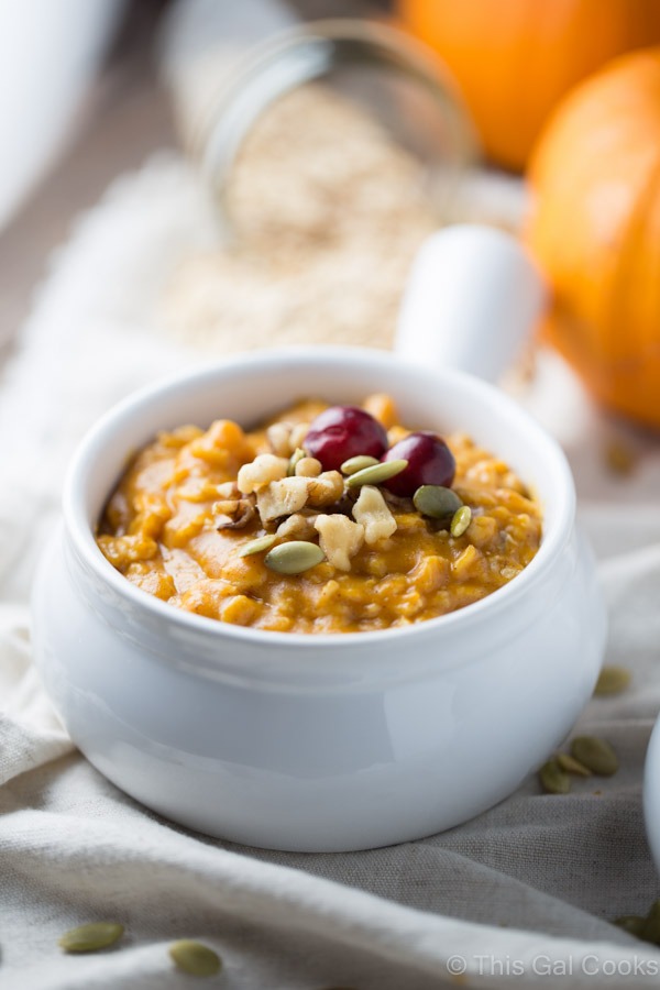 Pumpkin Pie Oatmeal is a healthy, hearty breakfast that's full of flavor. | This Gal Cooks