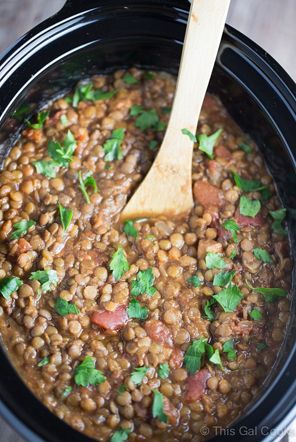 Slow Cooker Moroccan Lentil Soup. Under 300 calories per serving! | This Gal Cooks #dinner