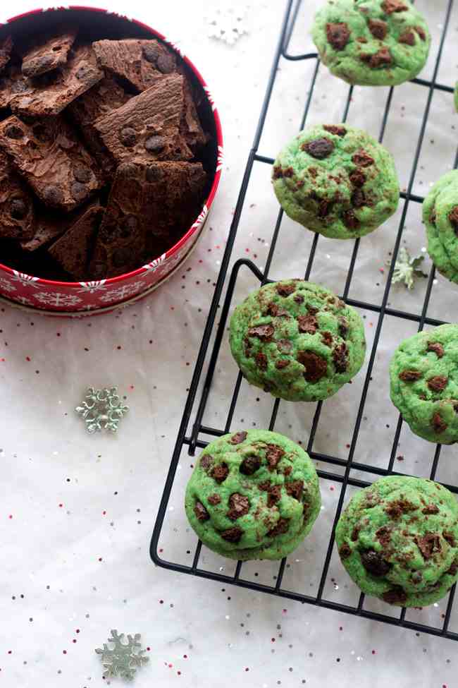 Mint-Chocolate-chip-cookies-photo