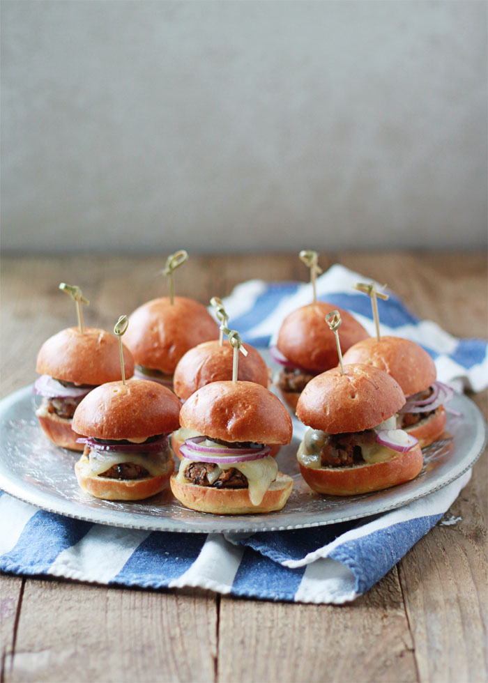 Spicy Black Bean Sliders | Kitchen Treaty