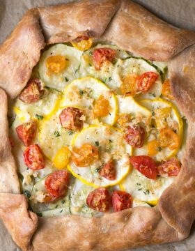 Summer Squash Tart with Pattypan and Heirloom Tomatoes. | This Gal Cooks