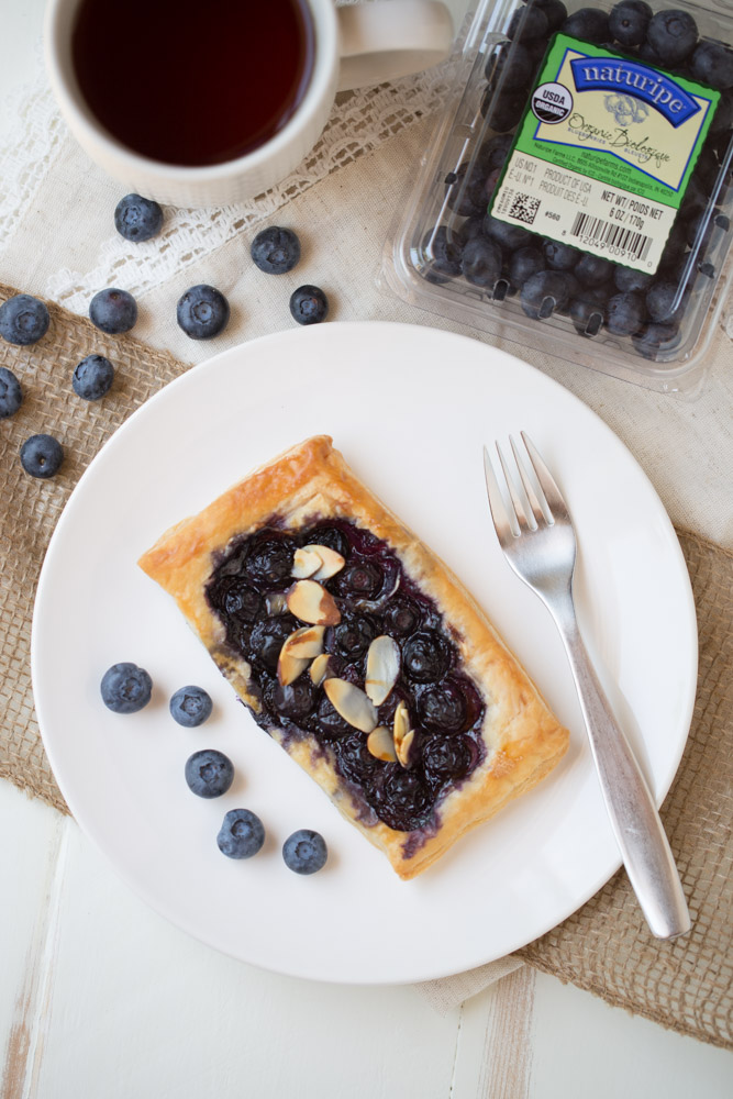 Blueberry Brie Pastry Tarts | This Gal Cooks #EatTheRainbow