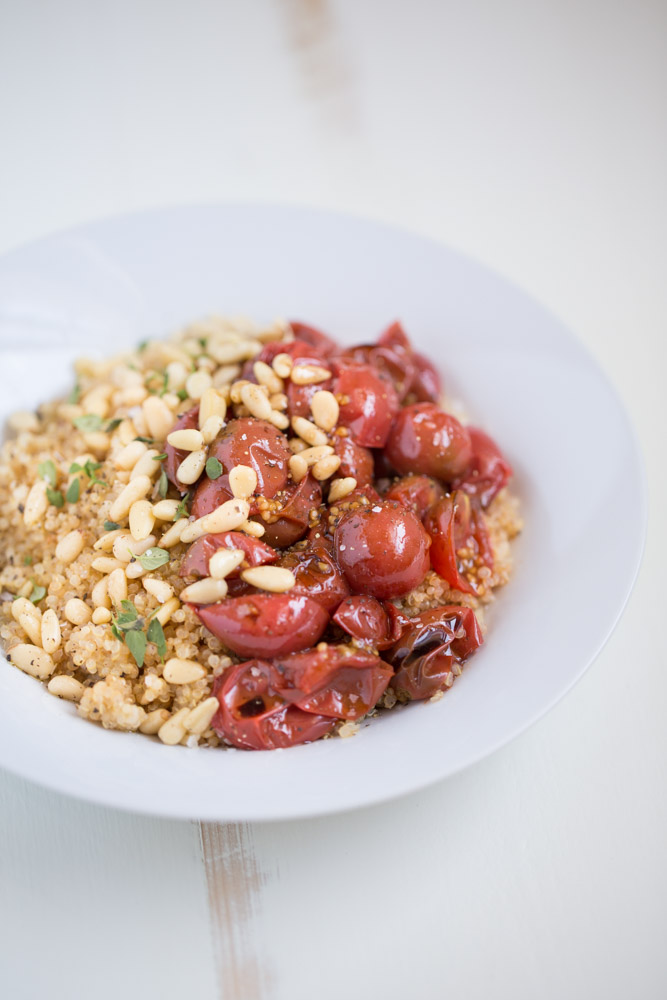 Quick Quinoa Bowl with roasted tomatoes, pine nuts and fresh thyme