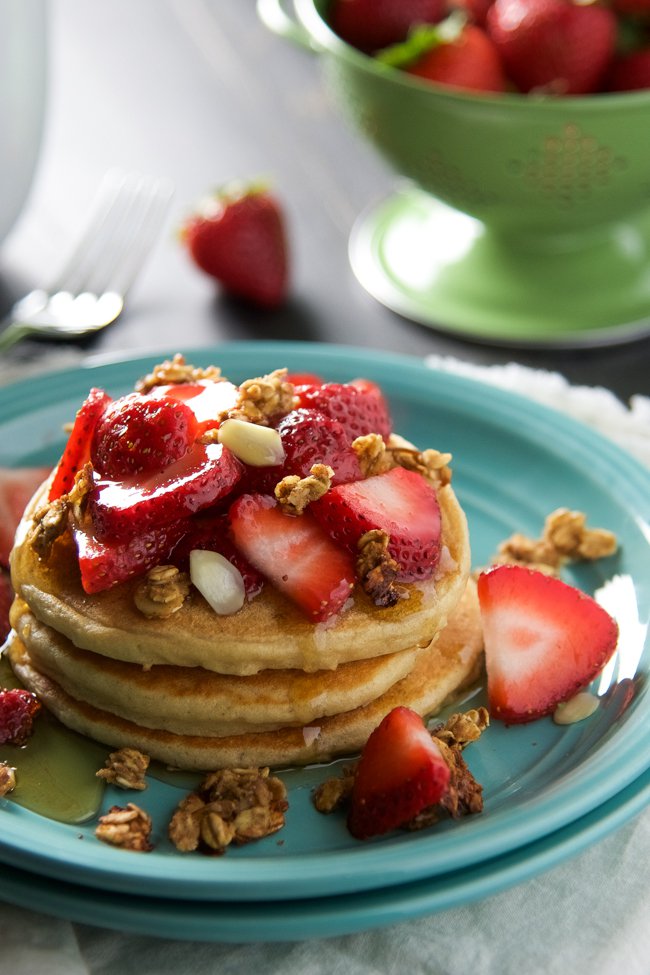 Fluffy-Vanilla-Greek-Yogurt-Pancakes_-8