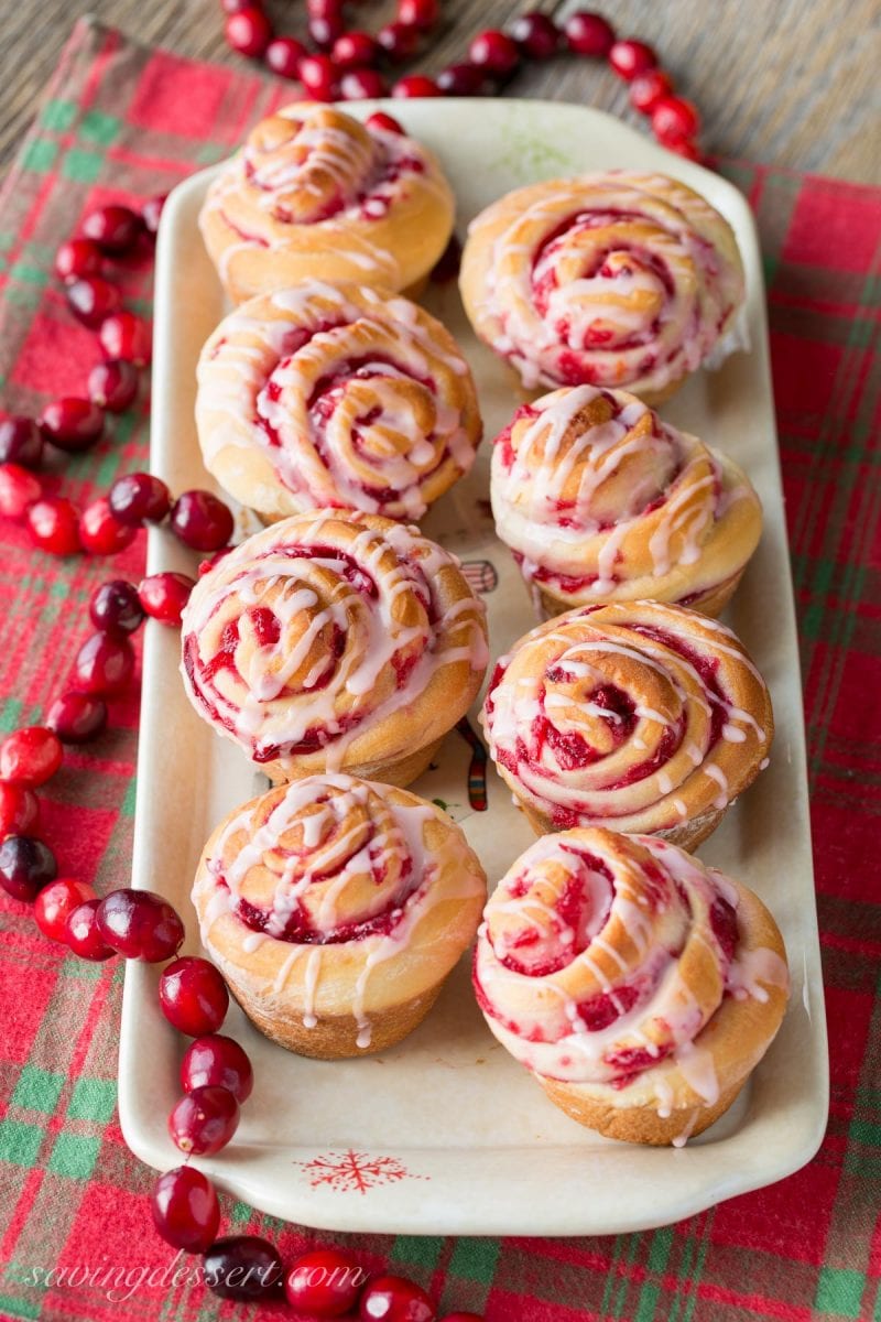 cranberry-swirl-buns-4-800x1200