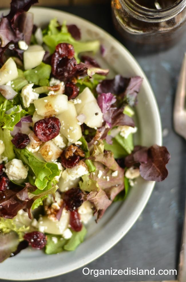 easy-fall-pear-and-arugula-salad