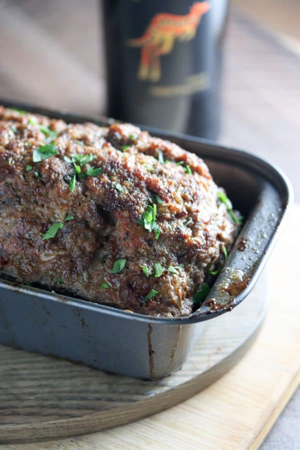 Red Wine Meatloaf is full of BOLD flavors and is one of my favorite #dinner recipes! Super easy to make and incredibly great for leftovers! #meatloaf #recipe #redwine