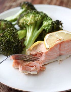 Lemon Dijon Sheet Pan Salmon with Broccoli is an easy cleanup, healthy low carb dinner recipe! If you're watching your carbs and/or eating clean then this recipe is for you! #lowcarb #keto #paleo #realfood #glutenfree #healthyfood
