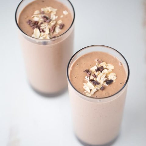 Chocolate Peanut Butter Smoothie (superfoods + vegan)