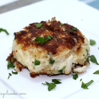 Recipe: Homemade Crab Cakes with Sweet Chili Lime Sauce