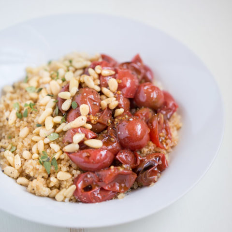 Quick Quinoa Bowl with Roasted Tomatoes (Vegan)