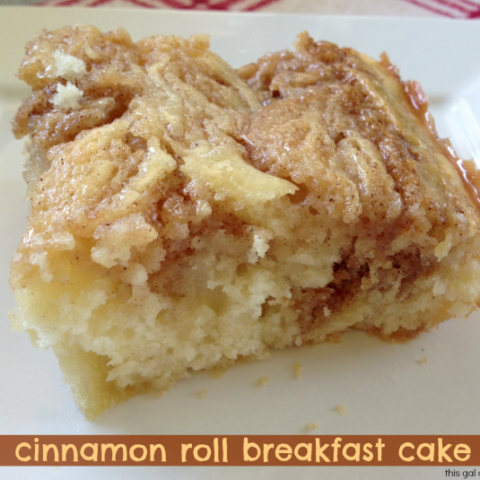 Cinnamon Roll Breakfast Cake
