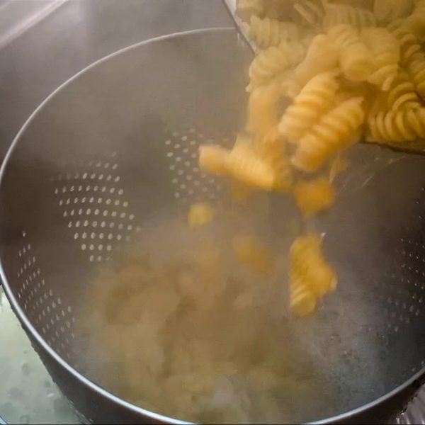 perfect-ground-beef-casserole-cook-noodles